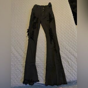 Women’s Black Jeans Distressed/Ripped